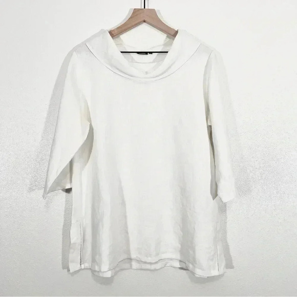 Amelline Linen Top - Picture 1 of 9